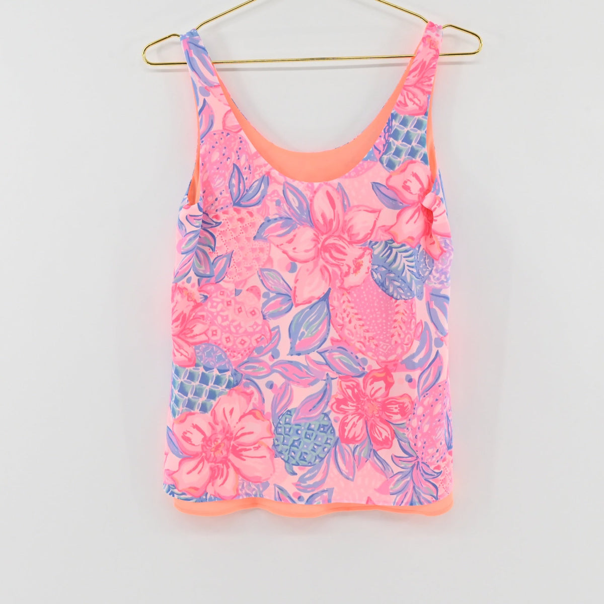 Lynn's Closet Boutique Lilly Pulitzer reversible tank top in Pink Isle Snappy Turtle floral print with scoop neckline