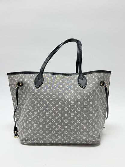 Lynn's Closet Boutique navy blue Louis Vuitton Neverfull MM tote in Monogram Idylle canvas with dark leather trim.