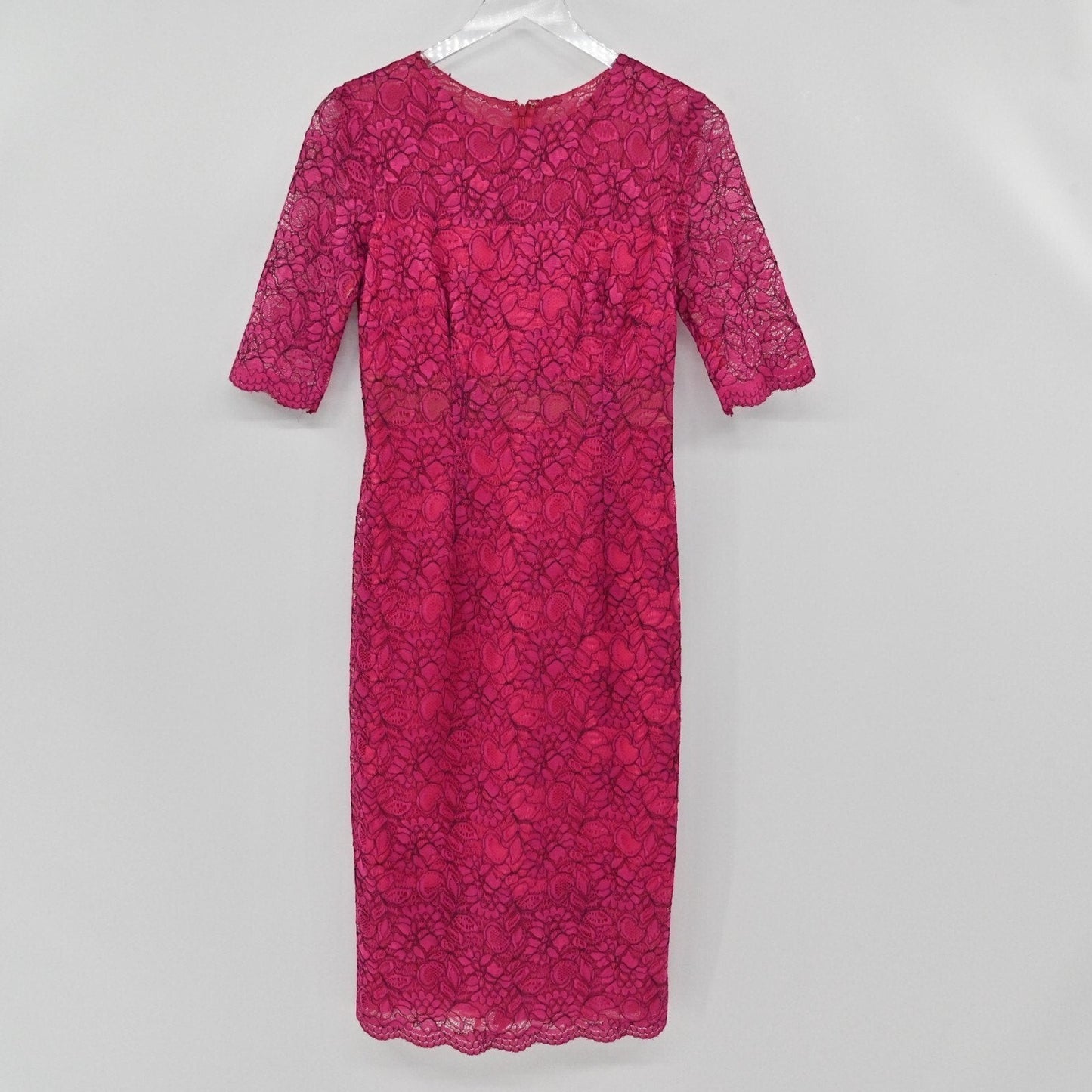 Lynn's Closet Boutique fuchsia pink Monique Lhuillier sheath dress in intricate floral lace with elbow-length sleeves.
