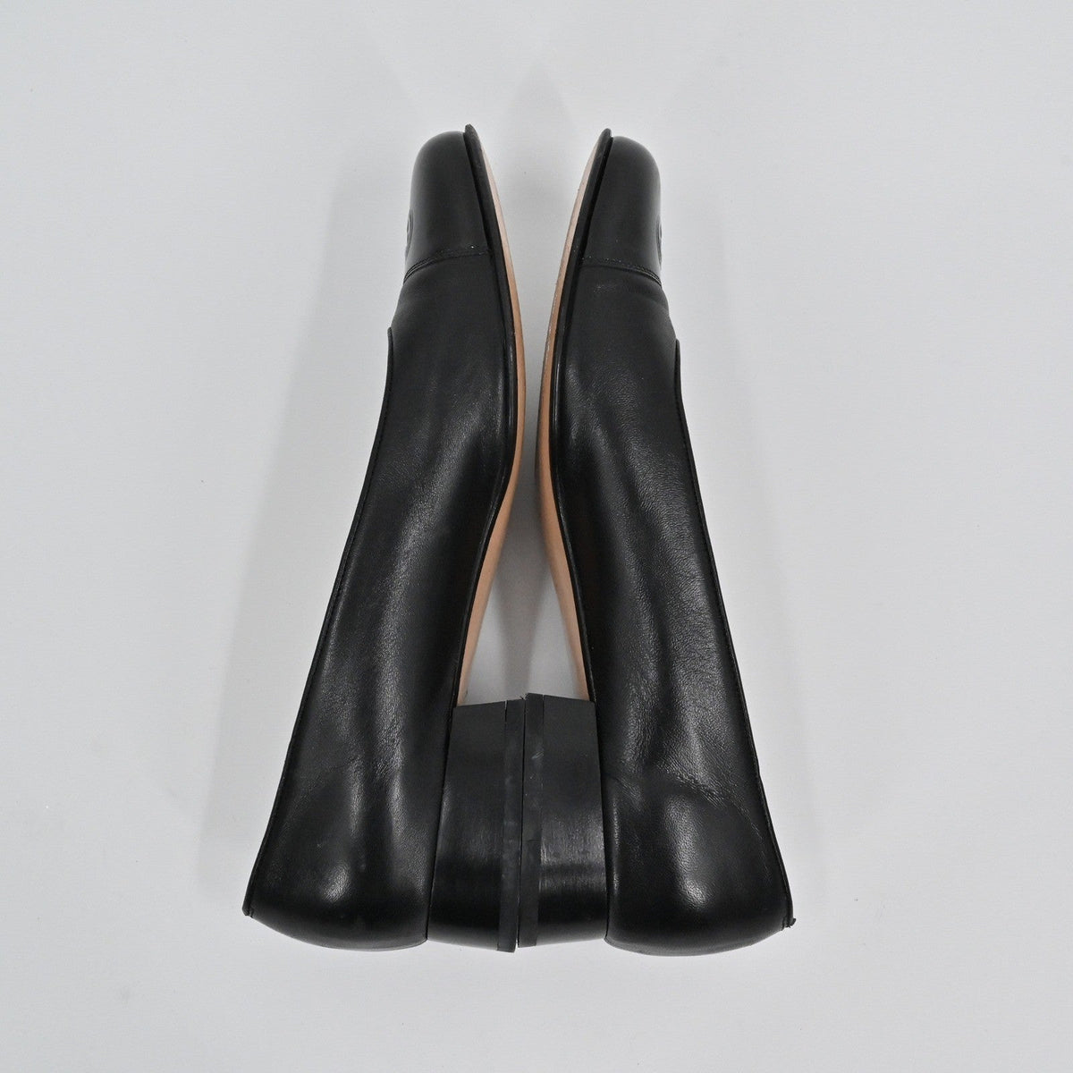 Lynn's Closet Boutique Salvatore Ferragamo black leather pumps with a low block heel and patent leather cap toe.