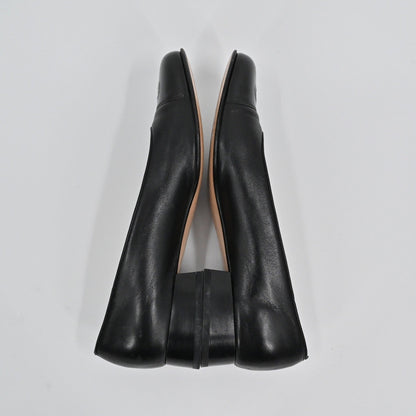 Lynn's Closet Boutique Salvatore Ferragamo black leather pumps with a low block heel and patent leather cap toe.