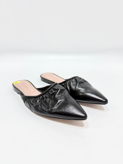 Lynn's Closet Boutique Vicenza black leather mules with ruched texture and pointed toe, size 8 slip-on flats.